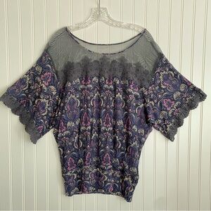 Free People lightweight top SIZE XS